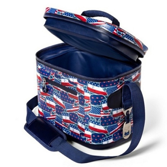 Vineyard vines cooler! - Picture 2 of 4
